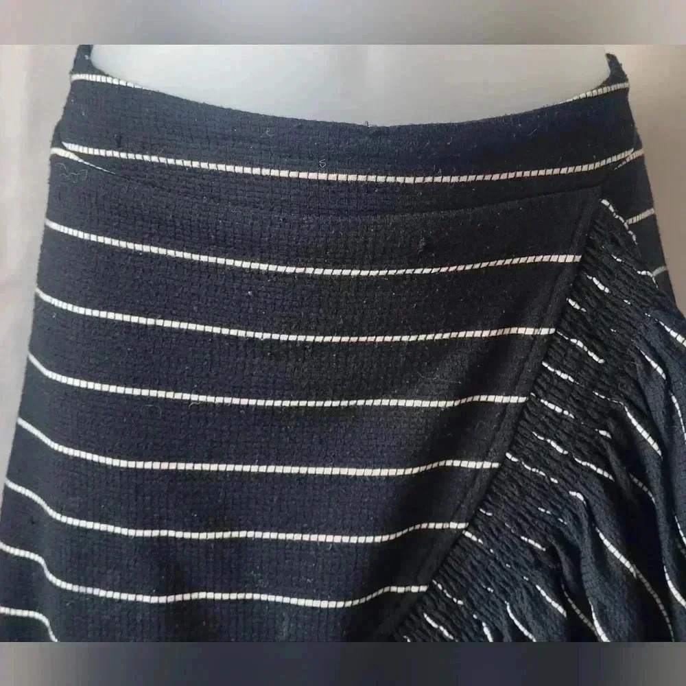 SIZE LG Moon River Striped Ruffle Hem Skirt Black & White - Picture 7 of 9